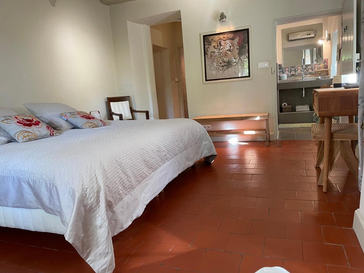 Bed and Breakfast Ermitage Notre Dame De Vacquieres Noves Esterno foto