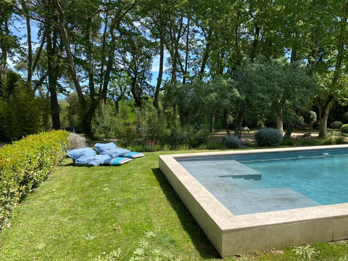 Bed and Breakfast Ermitage Notre Dame De Vacquieres Noves Esterno foto